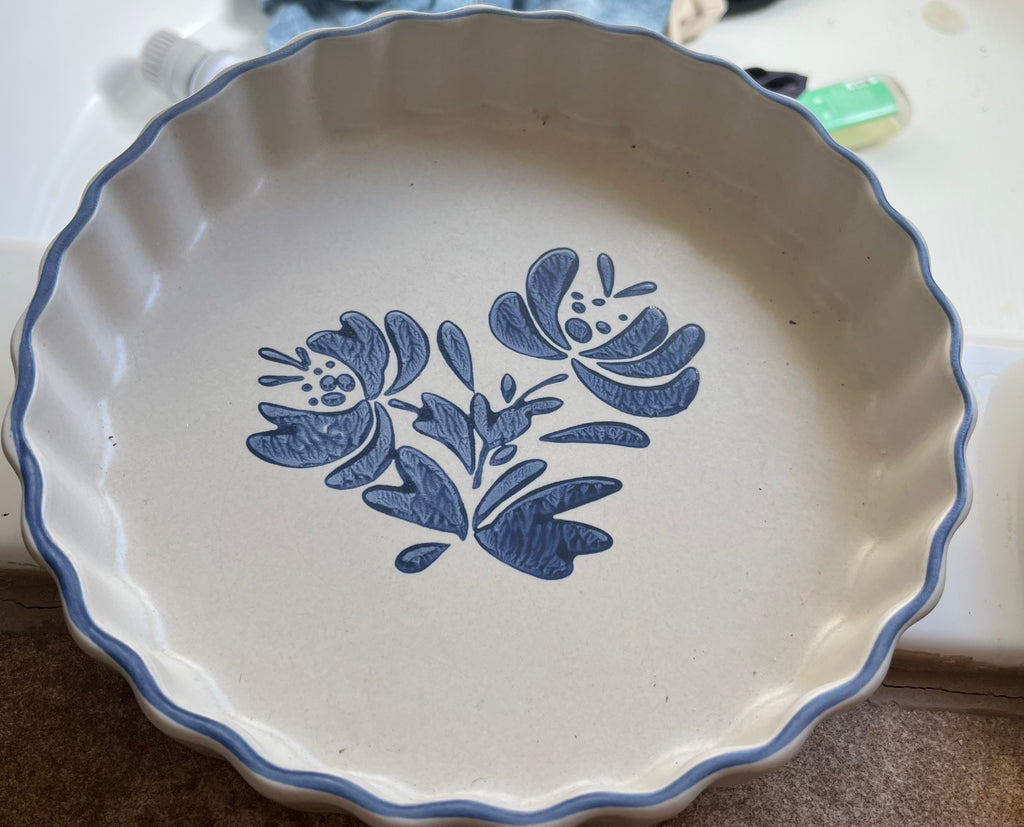 Blue and white PFALZGRAFT vintage Yorktown dinnerware set